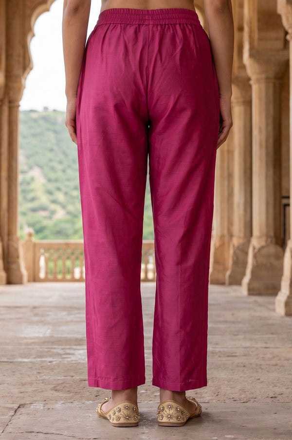 Pink Yarn Dyed Solid Ankle Length Mid Rise Trousers