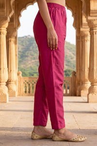 Pink Yarn Dyed Solid Ankle Length Mid Rise Trousers