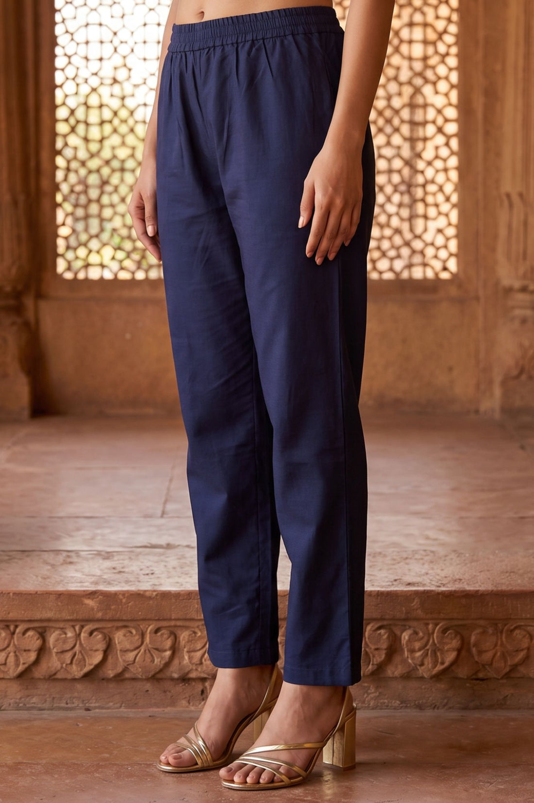 Navy Blue Yarn Dyed Solid Straight Fit Ankle Length Trousers