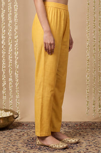 Mustard Yarn Dyed Solid Straight Fit Ankle Length Mid Rise Trousers