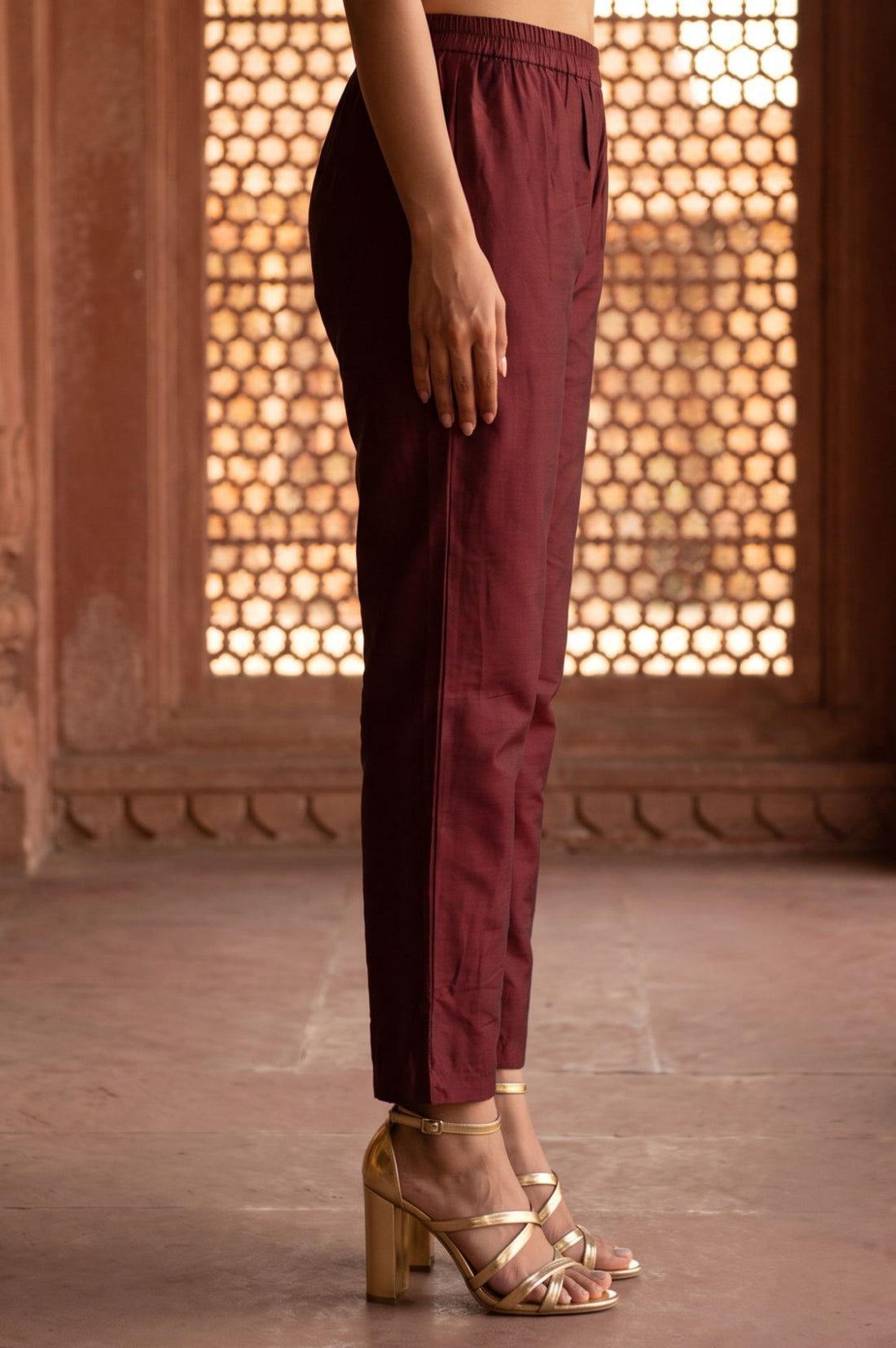 Maroon Yarn Dyed Solid Straight Ankle Length Trousers