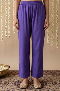 Purple Solid Straight Fit Ankle Length Mid Rise Trousers