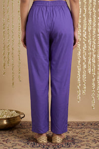 Purple Solid Straight Fit Ankle Length Mid Rise Trousers