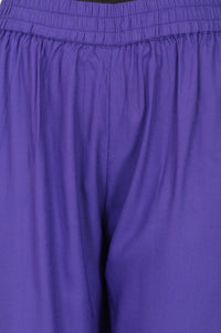 Purple Solid Straight Fit Ankle Length Mid Rise Trousers