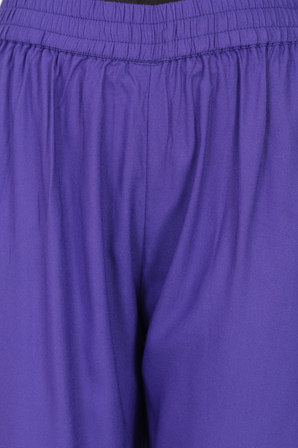 Purple Solid Straight Fit Ankle Length Mid Rise Trousers