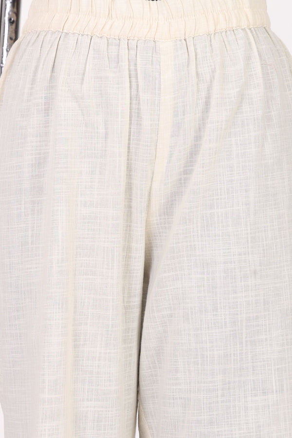 Off White Solid Pure Cotton Straight Fit Ankle Length Trousers
