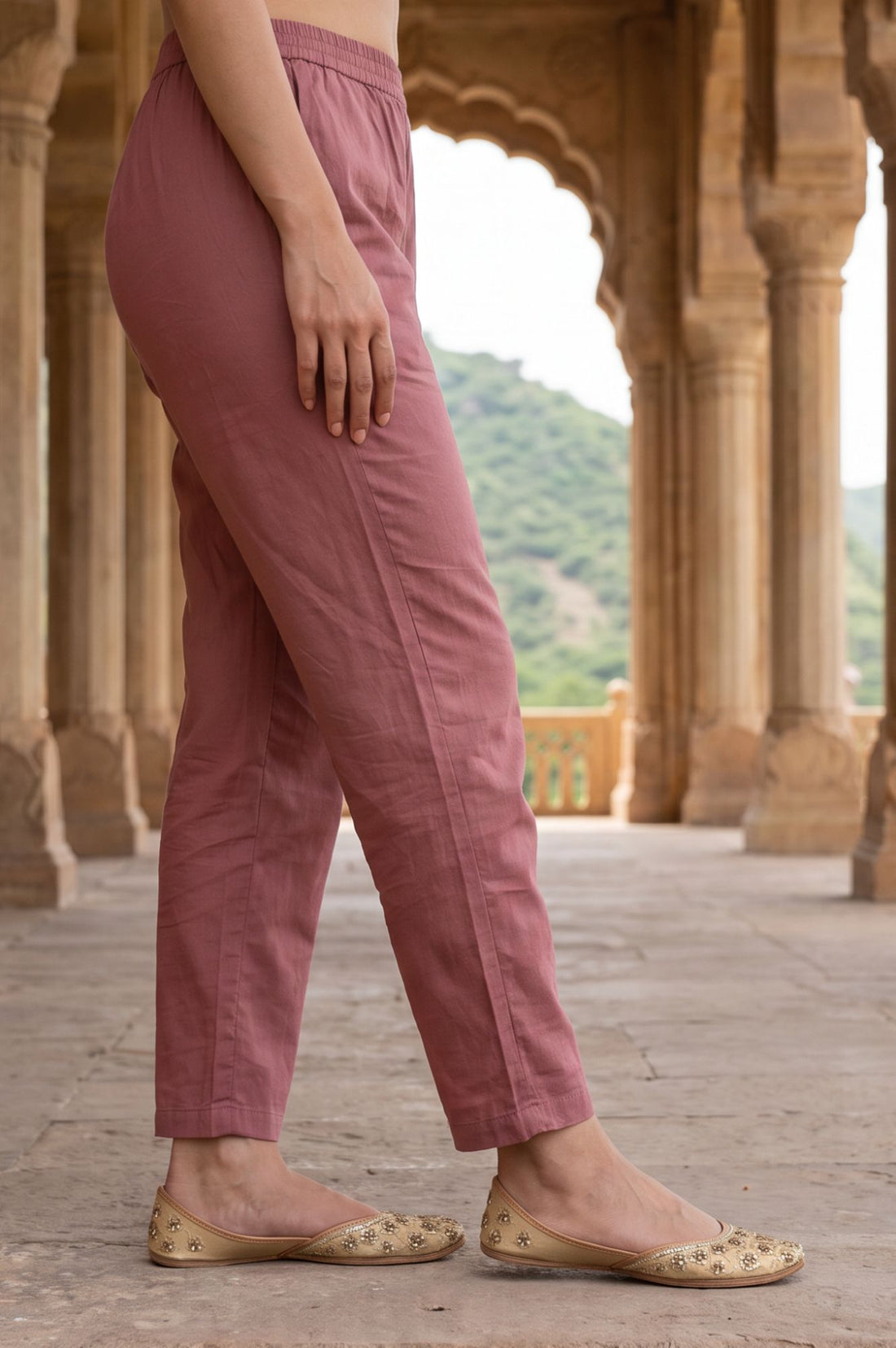 Pink Solid Pure Cotton Straight Ankle Length Mid Rise Trousers