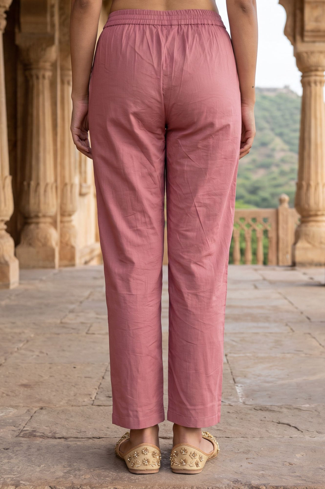 Pink Solid Pure Cotton Straight Ankle Length Mid Rise Trousers