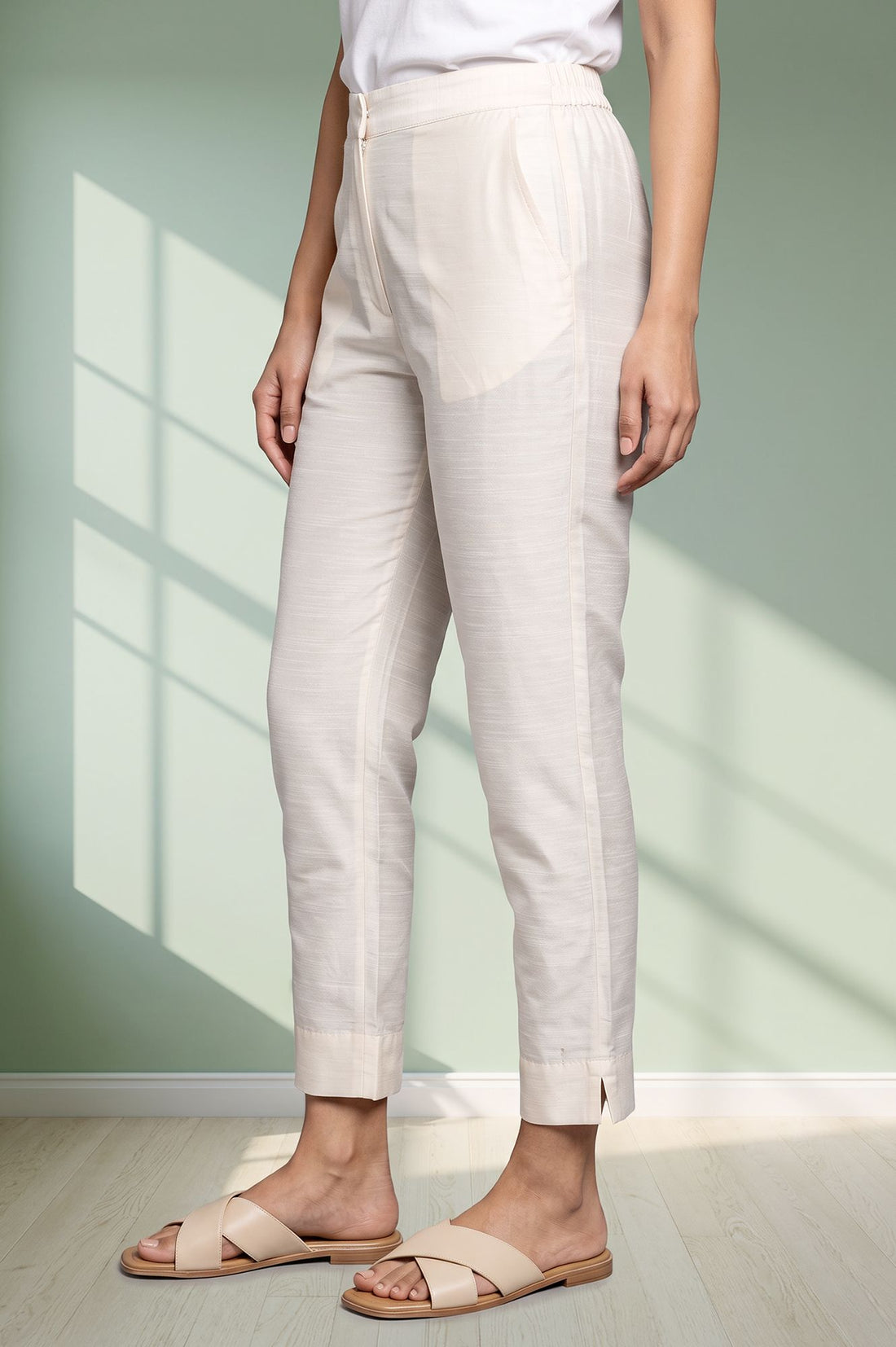 Off-White Yarn Dyed Solid Slim Fit Ankle Length Trousers