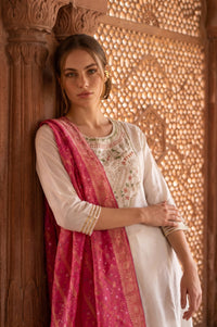 Pink Jacquard Zari Dupatta