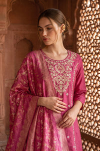 Fuchsia Jacquard Zari Floral Printed Dupatta