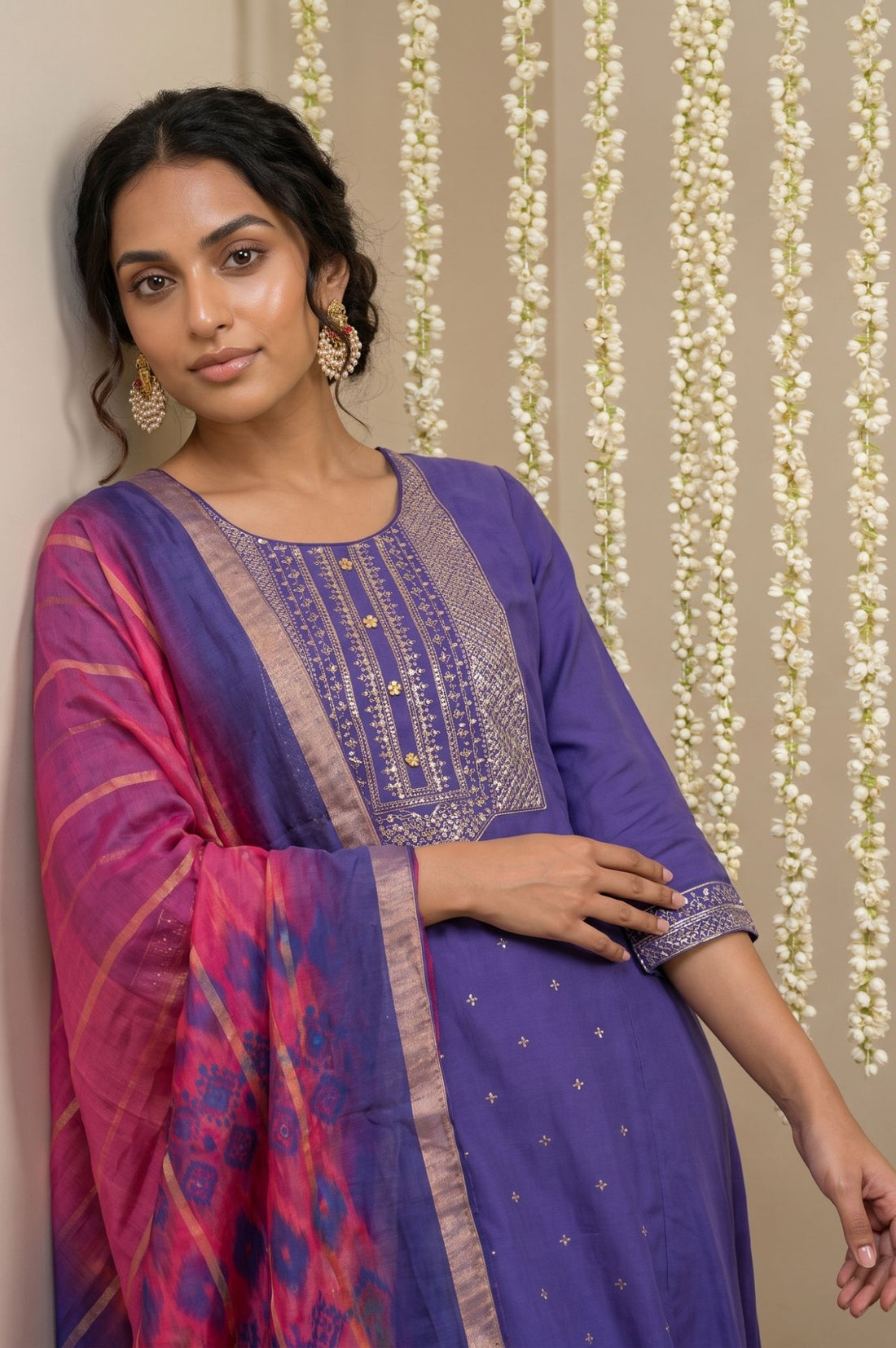 Pink Zari Geometric Printed Jacquard Dupatta