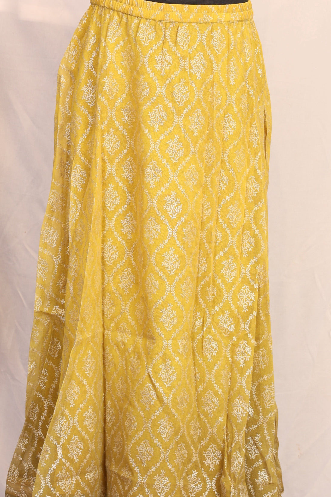 Yellow embellished Chiffon Sleeveless Crop Top and Lehenega Set with Dupatta