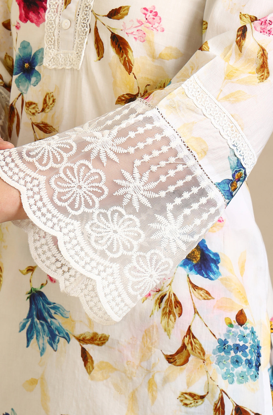 White Floral Printed Lace Polyester Straight Kurta &amp; Trousers &amp; Dupatta