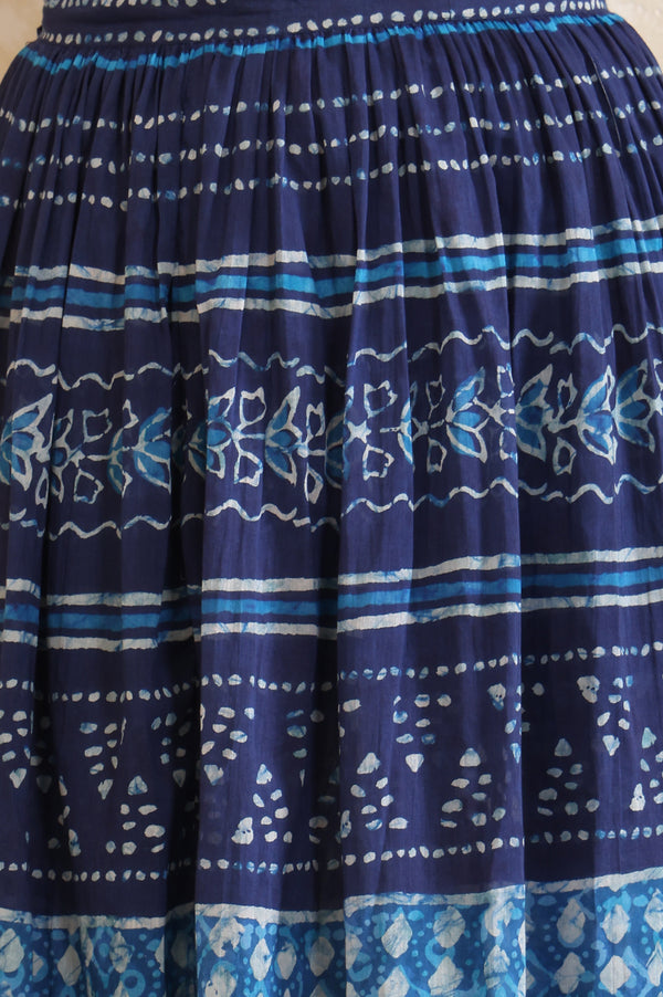 Blue Batik Printed Straight Pure Cotton Spaghetti Crop Top, Flared Skirt and Stole Set