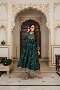 Green Embroidered Anarkali Chanderi Jacquard Kurta with Trouser and Dupatta Set