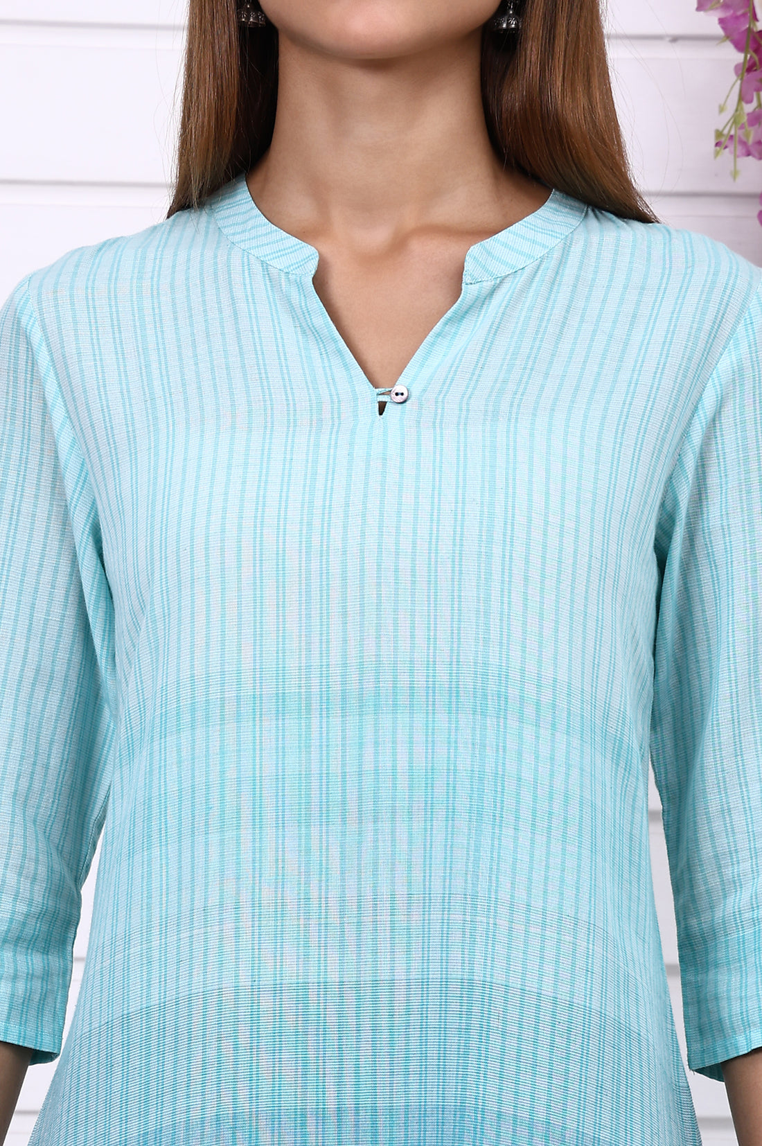 Blue Geometric Printed Yarn Dyed Straight Kurta and Trousers Co-ord Set