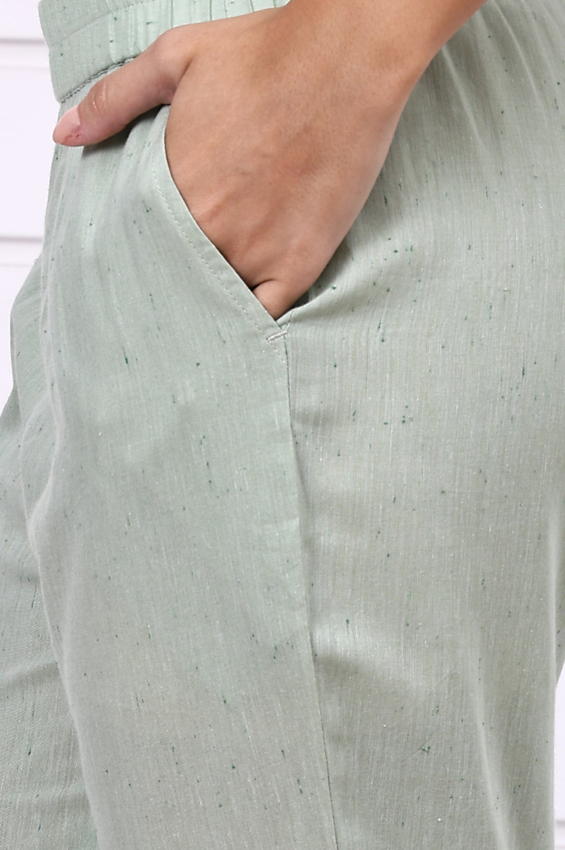 Green Geometric Printed Yarn Dyed Straight Kurta, Trousers and Dupatta Set