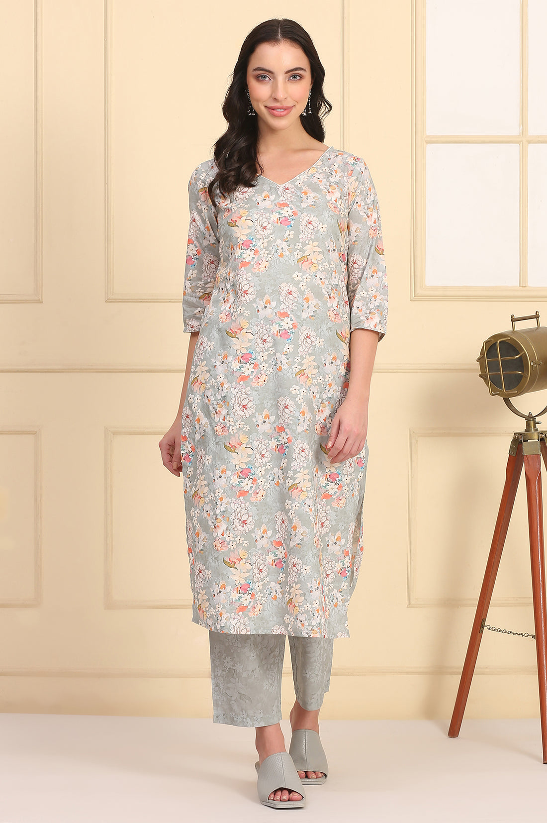 Grey Floral Printed Pure Cotton Kurta and Pants Co-ord Set