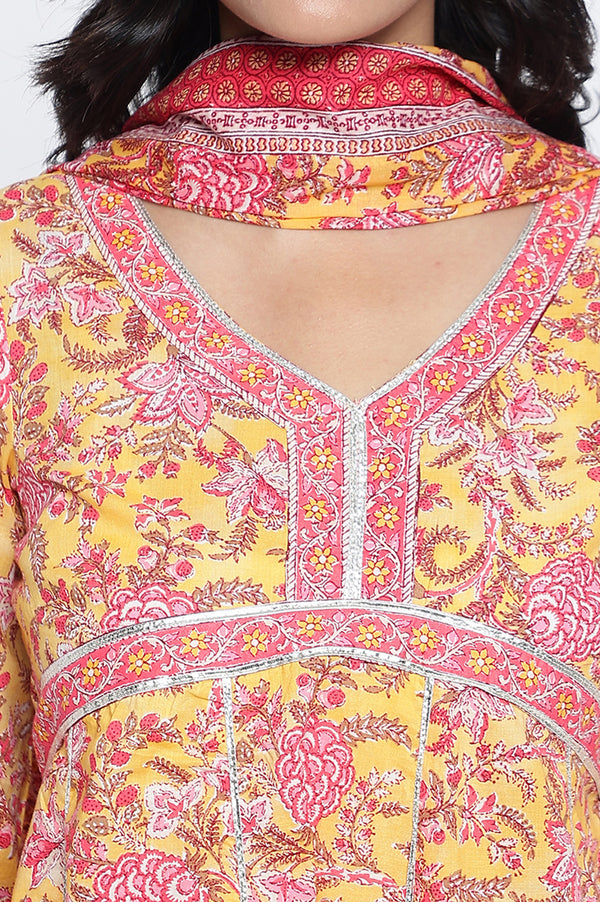 Yellow Floral Printed Lace Pure Cotton Kurta, Legging and Stole Set
