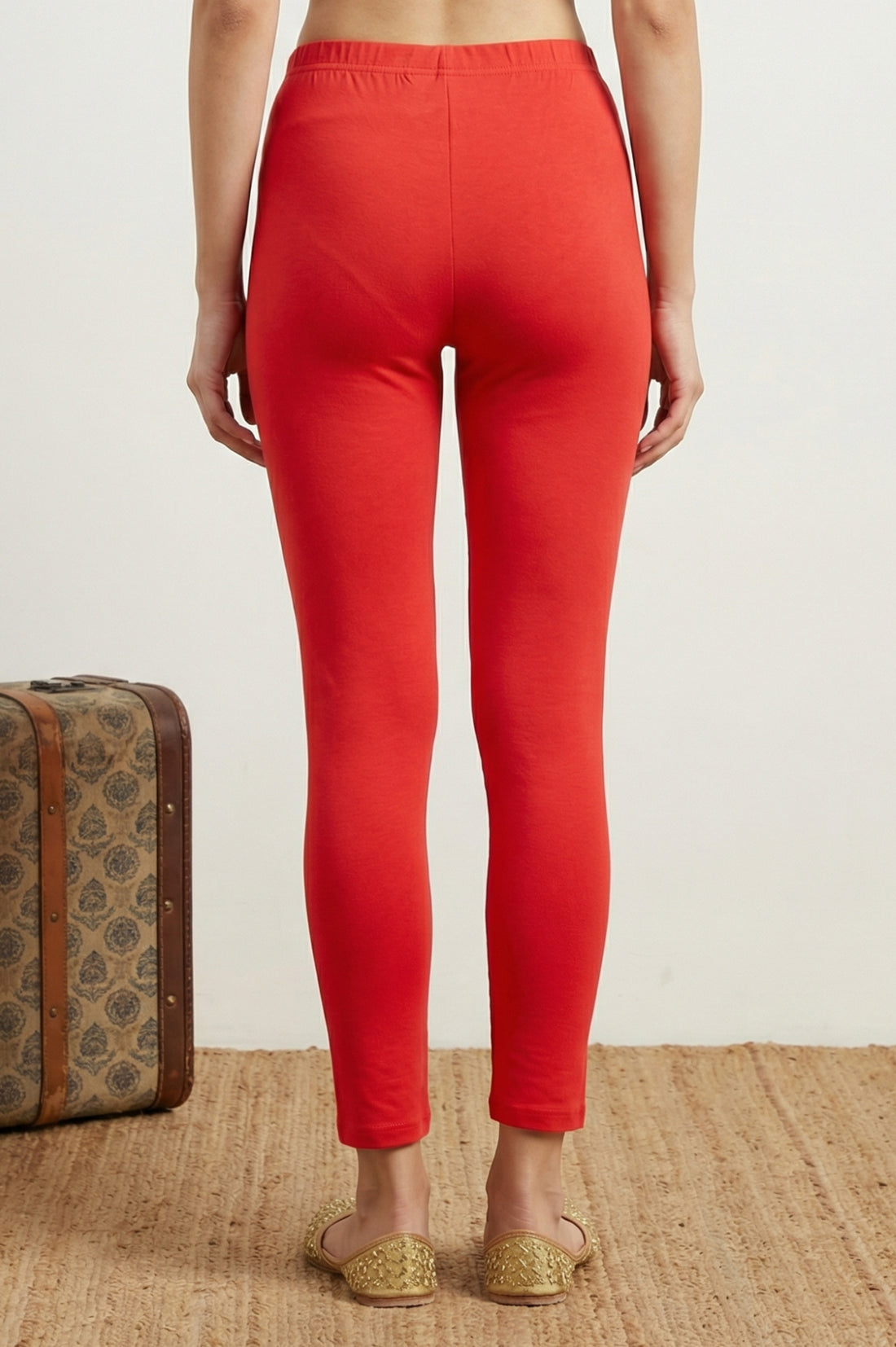 Red Solid Skinny Fit Ankle Length Leggings