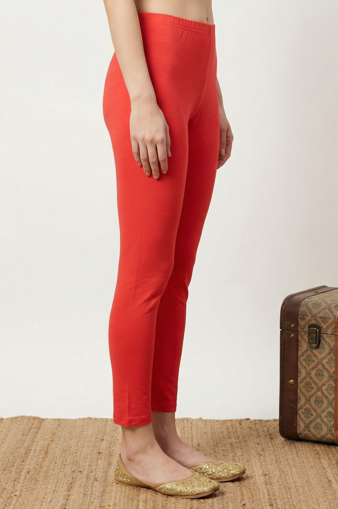 Red Solid Skinny Fit Ankle Length Leggings