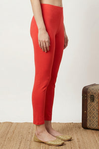 Red Solid Skinny Fit Ankle Length Leggings