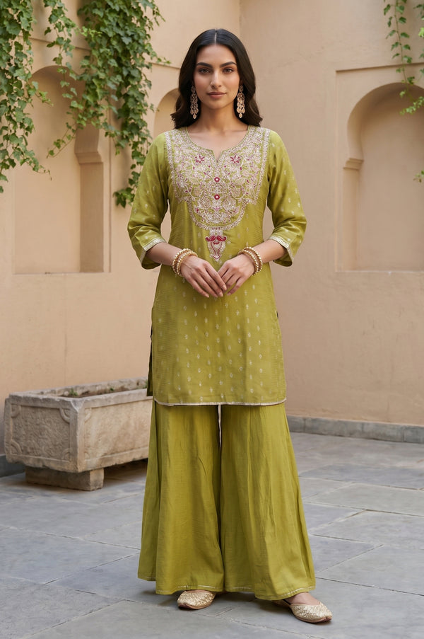 Green Embroidered Yarn Dyed Jacquard Straight Short Kurta