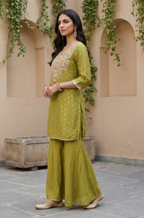 Green Embroidered Yarn Dyed Jacquard Straight Short Kurta