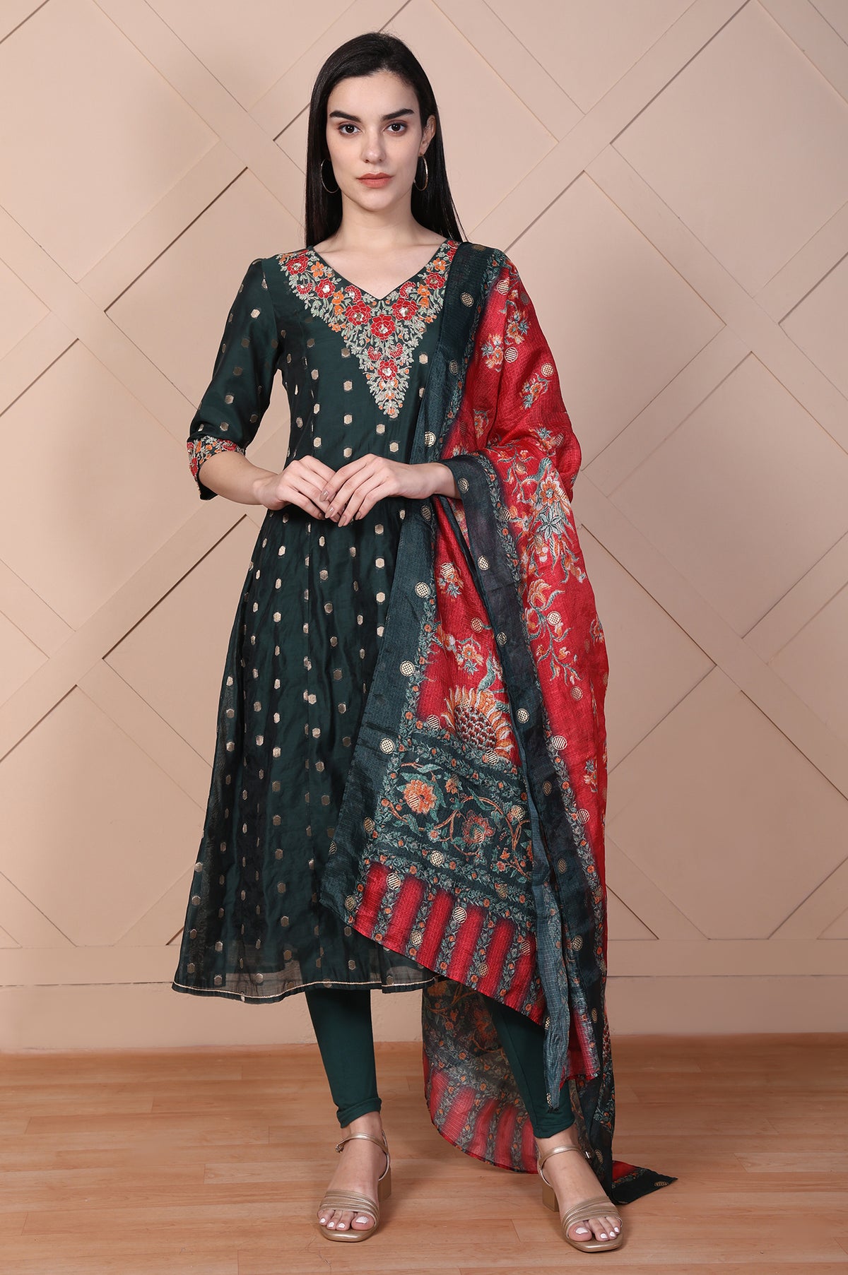 Green Embroidered A-Line Silk Blend Kurta with Legging and Dupatta Set - S