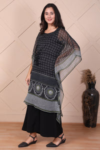 Black Geometric Printed Flared Kaftan with Inner