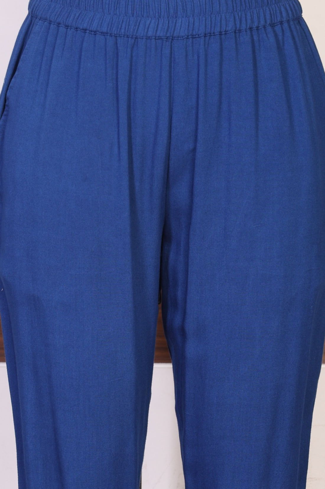 White Floral Printed Thread Embroidered Pure Cotton Straight Kurta with Trousers and Dupatta Set