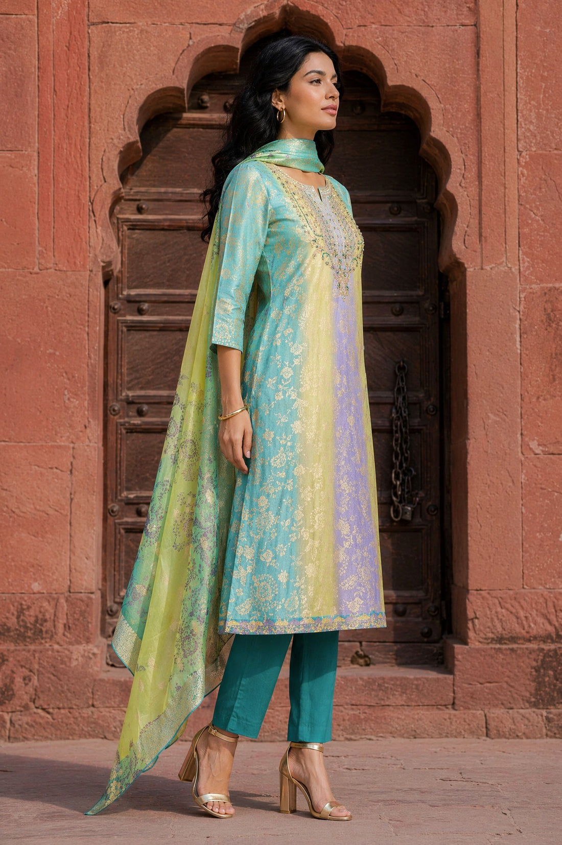 Aurelia Women&