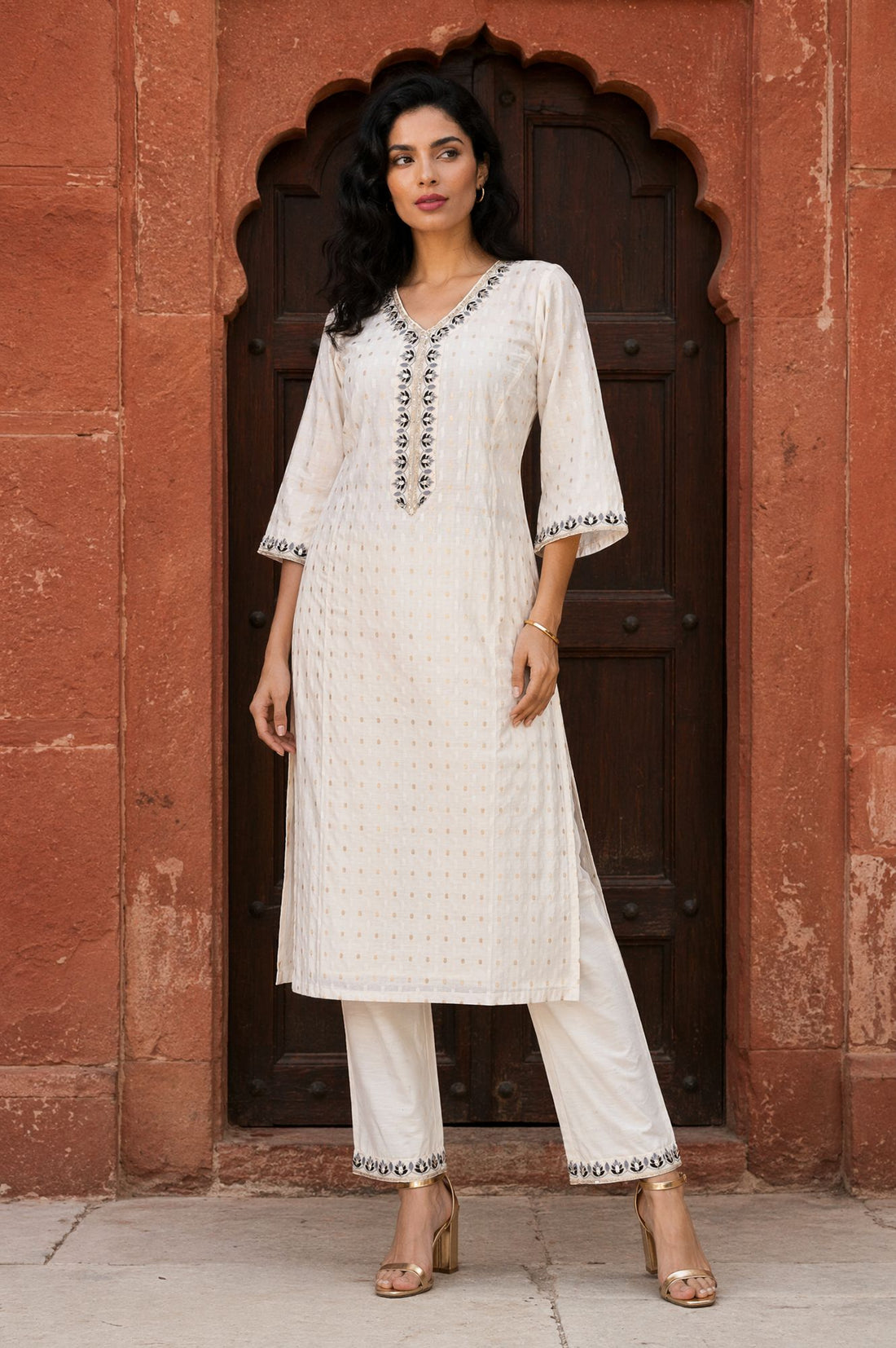 Off White Yarn Dyed Zari Chanderi Straight Kurta with Trouser Co-ord Set