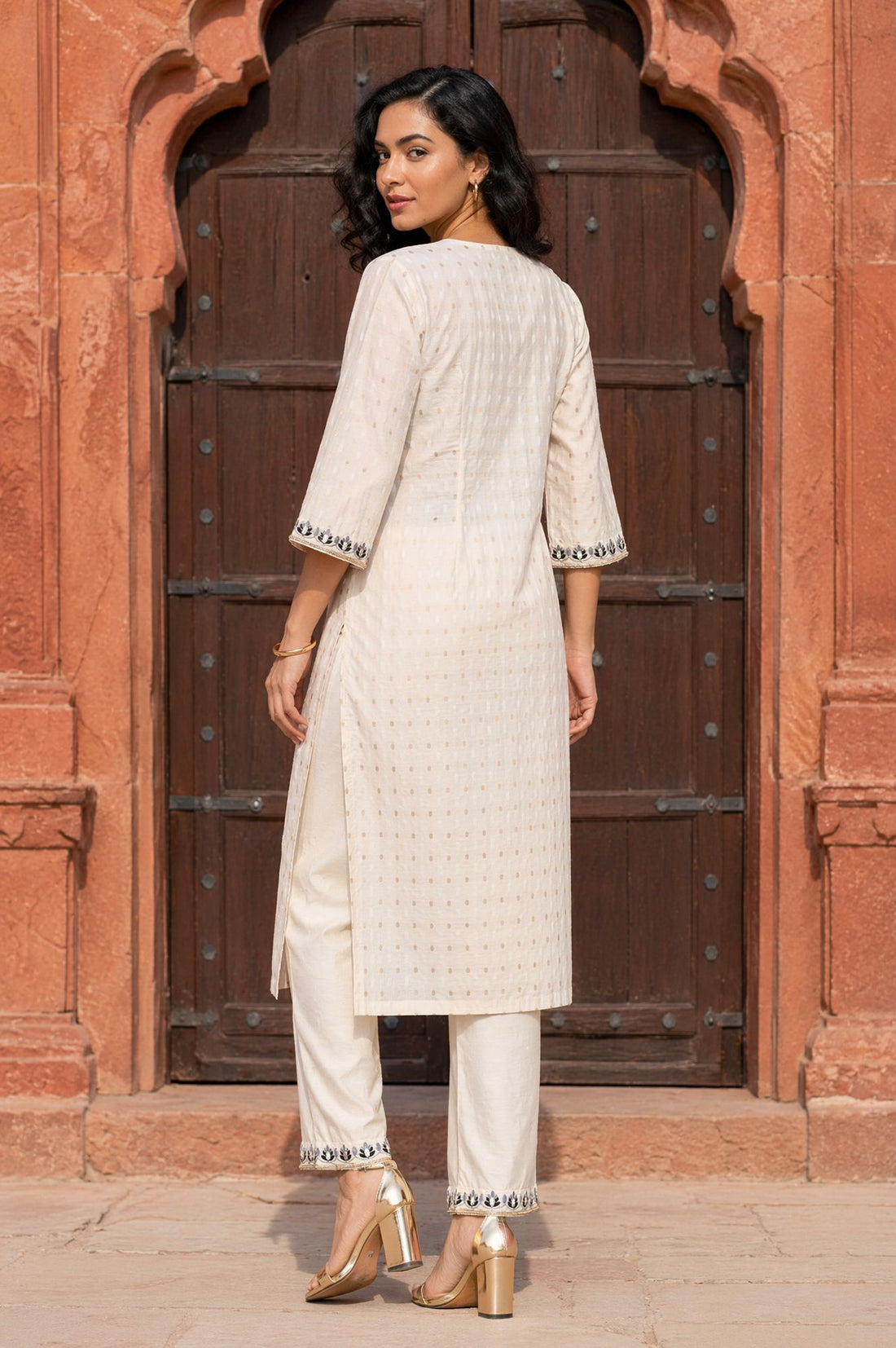 Off White Yarn Dyed Zari Chanderi Straight Kurta with Trouser Co-ord Set