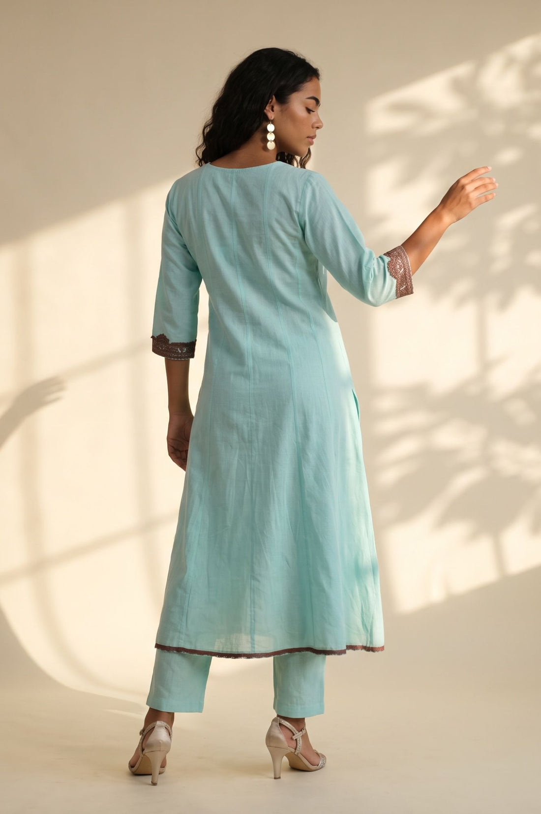 Blue Thread Embroidered Cotton Flax Straight Kurta with Pants Co-ord Set