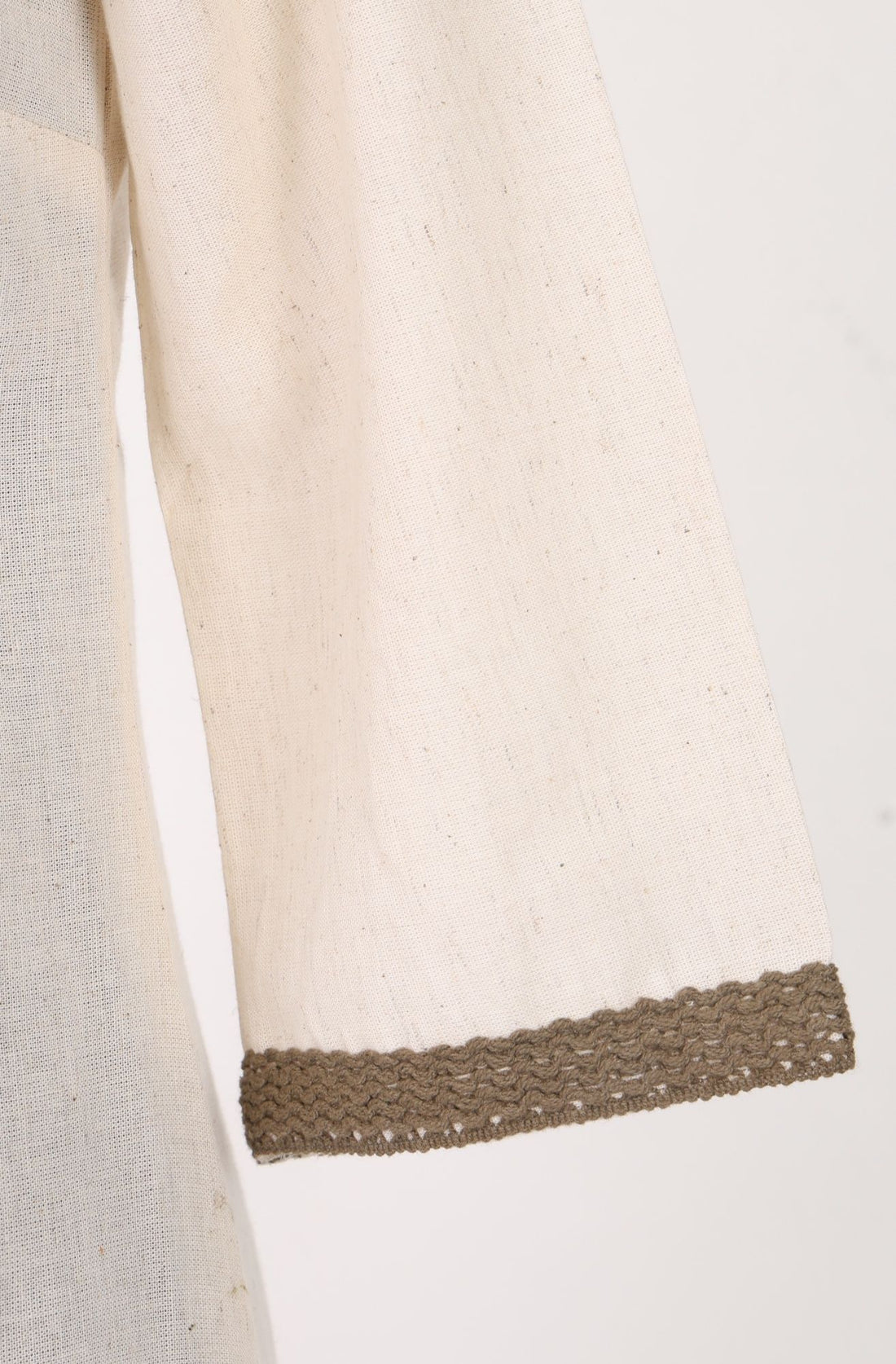 Off White Thread Embroidered Cotton Flax Straight Kurta with Pants and Dupatta Set