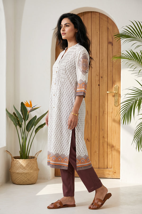 Off White Ethnic Motifs Yarn Dyed Straight Kurta With Trousers Co-ord Set
