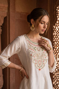 Off White Yarn Dyed Zari Embroidered A-line Kurta