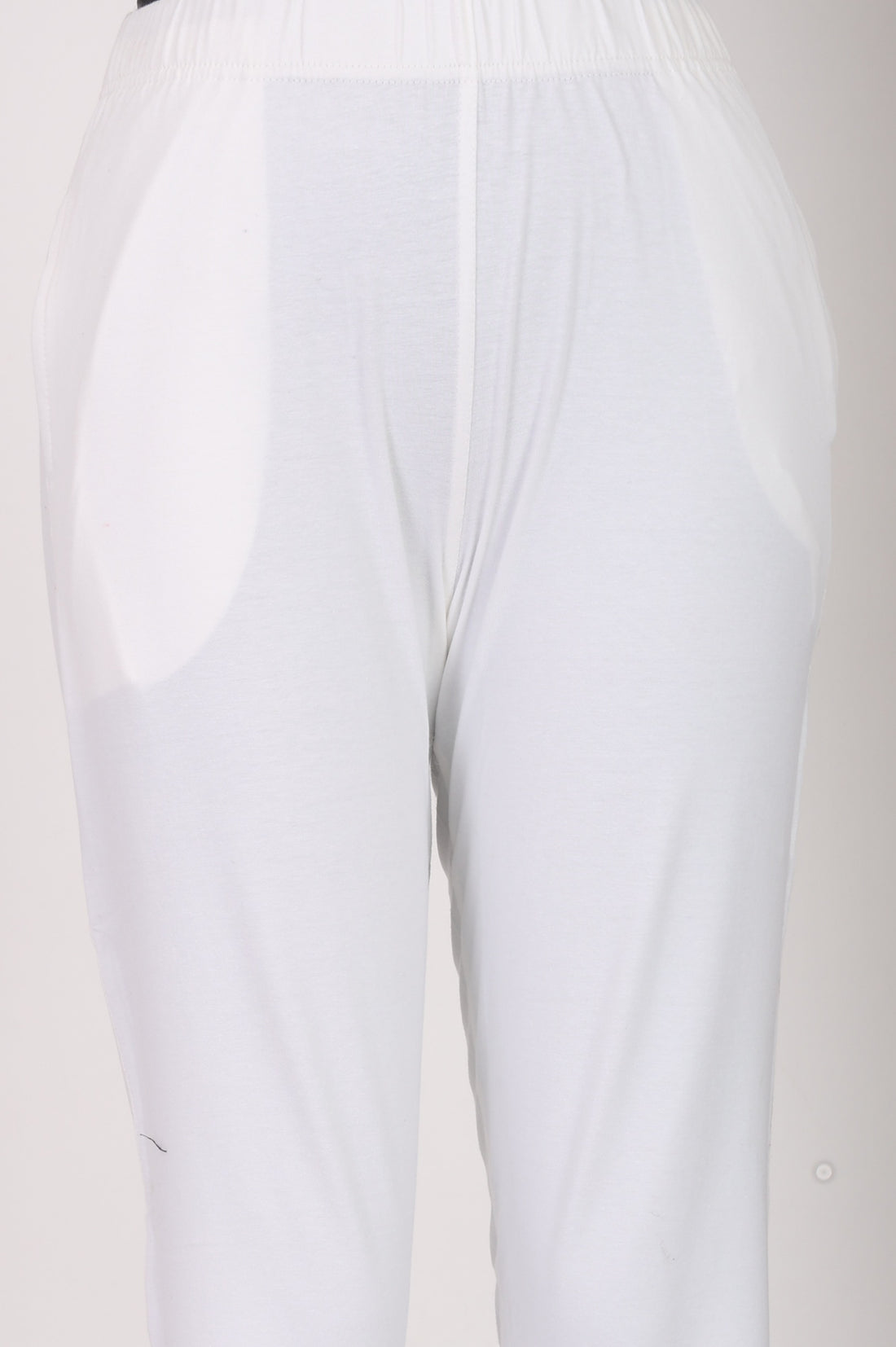 White Slim Fit Tapered Ankle Length Mid Rise Trousers