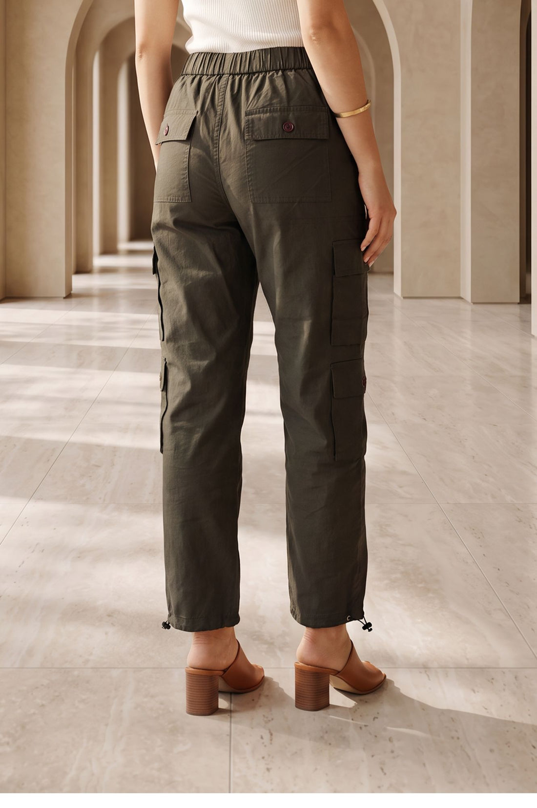 Olive Solid Pure Cotton Straight Fit Ankle Length Cargo