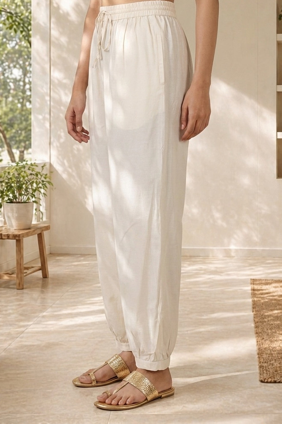 Off White Solid Rayon Relaxed Fit Ankle Length Harem Pants