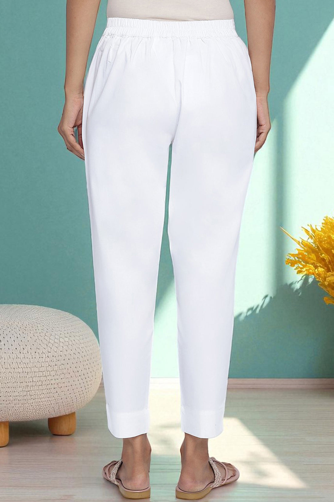White Solid Heavy Poplin Trousers in Ankle Length