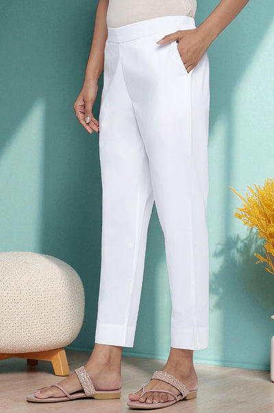 White Solid Heavy Poplin Trousers in Ankle Length