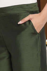 Green Solid Mid Rise Slub Trousers in Ankle Length