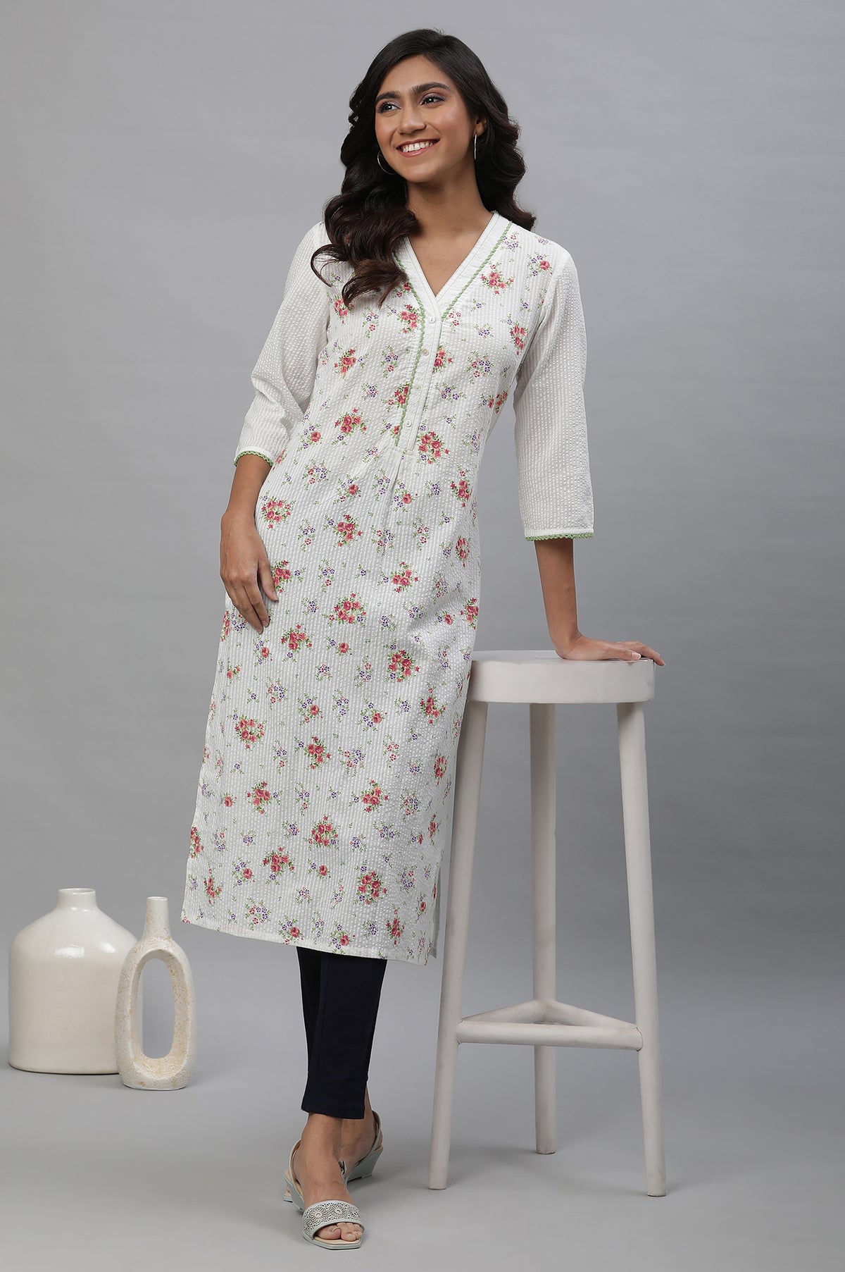 White Floral Printed Textured Cotton Straight Kurta and Jeggings Set - S